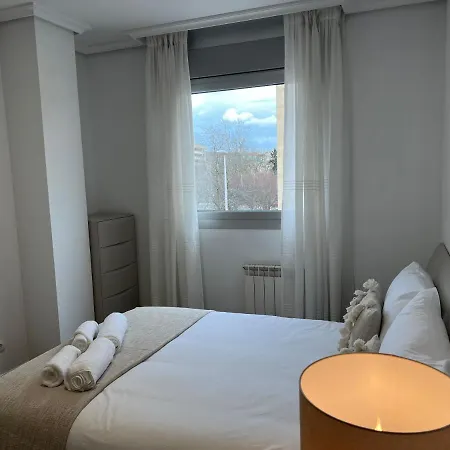 Exclusivo Apartamento Con Parking Torrelavega Exterior photo